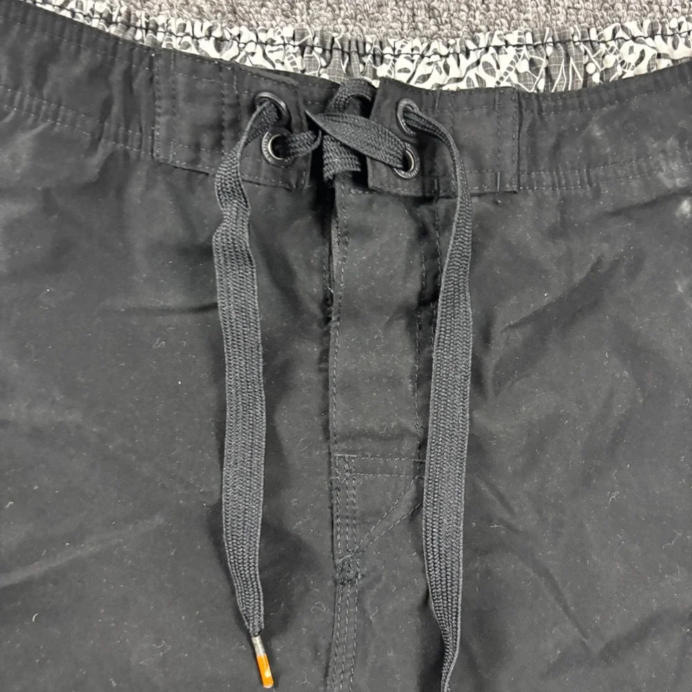 Y2K Baggy Paisley Quiksilver Surf Board Shorts Black Hawaiian Print Large